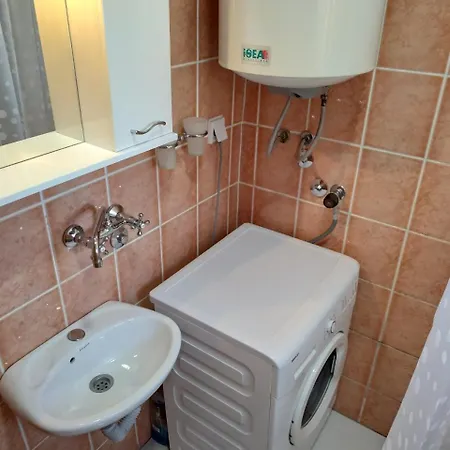 דירה Apartment Helena Airport 1 *