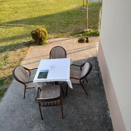דירה Apartment Helena Airport 1 פודגוריצה