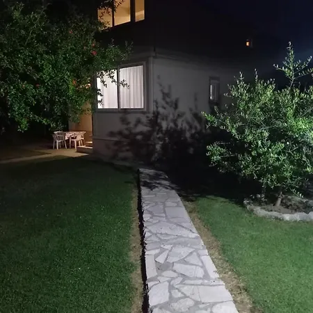 Διαμέρισμα Apartment Helena Airport 1 *