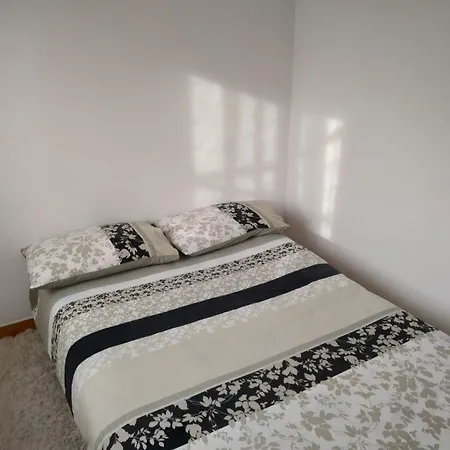 Apartment Helena Airport 1 Διαμέρισμα Ποντγορίτσα