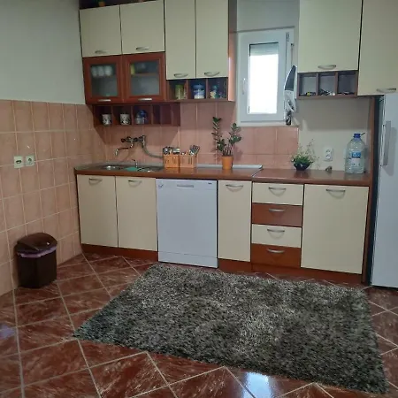 Apartment Helena Airport 1 Podgorica